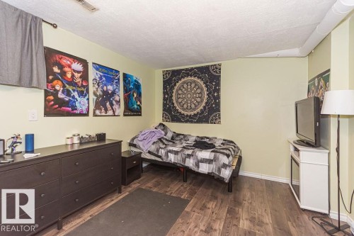 11830 54 Street, Edmonton, AB - Indoor Photo Showing Bedroom