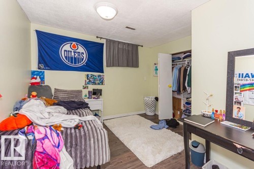 11830 54 Street, Edmonton, AB - Indoor