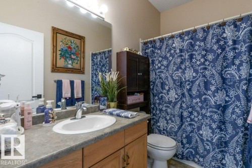 538 90 Street, Edmonton, AB - Indoor Photo Showing Bathroom