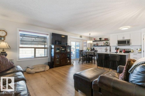 538 90 Street, Edmonton, AB - Indoor Photo Showing Living Room
