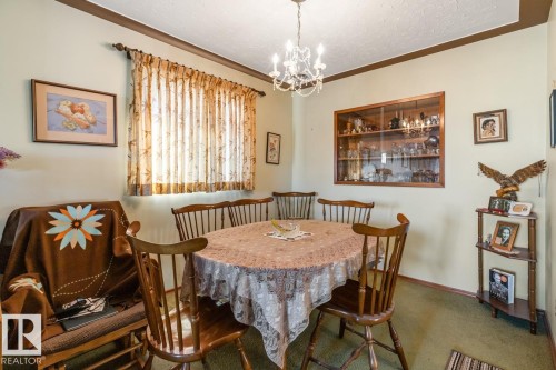 7319 86 Avenue, Edmonton, AB - Indoor Photo Showing Dining Room