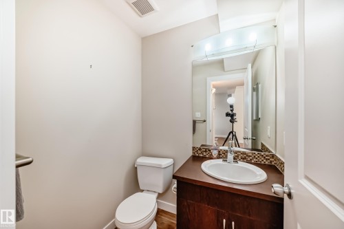 2 4950 Terwillegar Common, Edmonton, AB - Indoor Photo Showing Bathroom