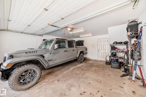 2 4950 Terwillegar Common, Edmonton, AB - Indoor Photo Showing Garage