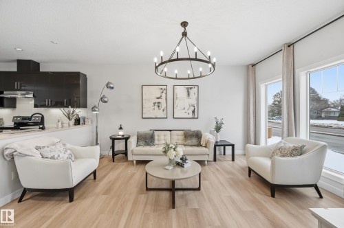 10736 149 Street, Edmonton, AB - Indoor Photo Showing Living Room