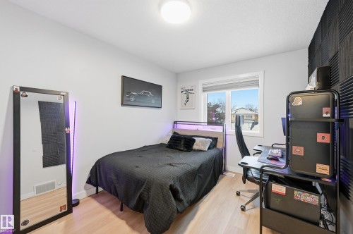 10736 149 Street, Edmonton, AB - Indoor Photo Showing Bedroom