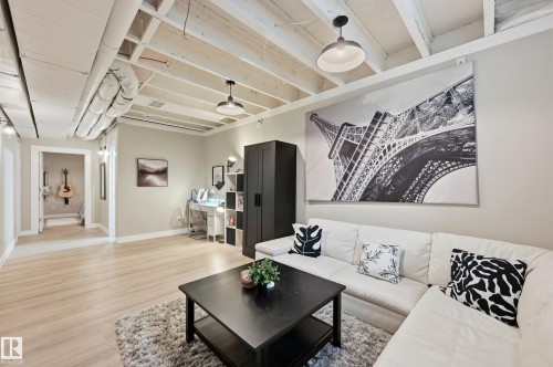 10736 149 Street, Edmonton, AB - Indoor Photo Showing Living Room