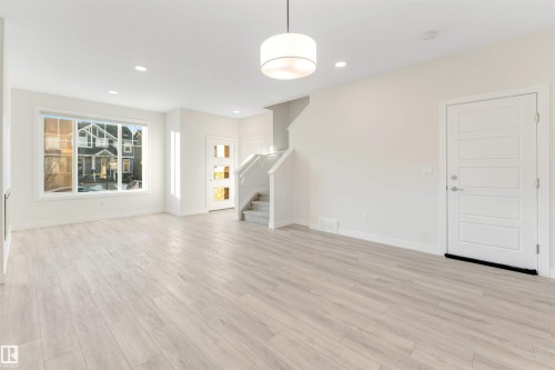 560 Glenridding Ravine Drive Sw, Edmonton, AB - Indoor