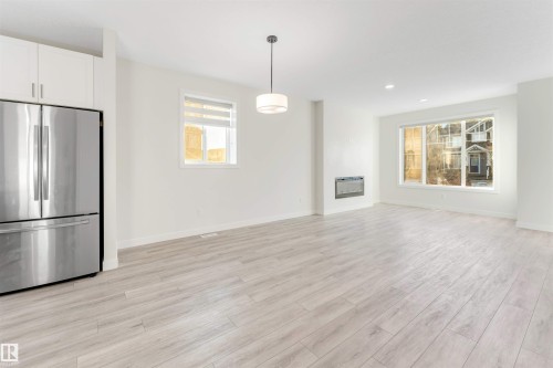 560 Glenridding Ravine Drive Sw, Edmonton, AB - Indoor