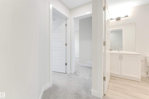 560 Glenridding Ravine Drive Sw, Edmonton, AB - Indoor