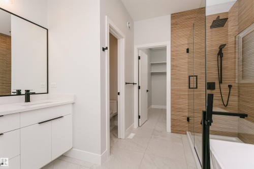 162 Edgewater Circle, Leduc, AB - Indoor Photo Showing Bathroom