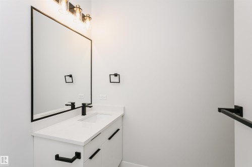 162 Edgewater Circle, Leduc, AB - Indoor Photo Showing Bathroom