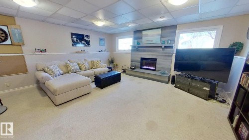 7515 10 Avenue, Edmonton, AB 