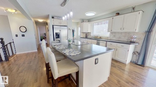 7515 10 Avenue, Edmonton, AB 