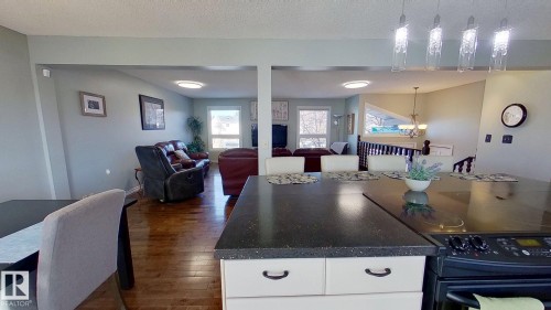 7515 10 Avenue, Edmonton, AB 