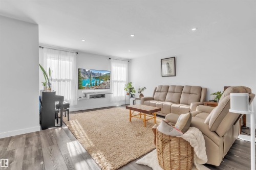 4414 50 Avenue, Cold Lake, AB - Indoor Photo Showing Living Room