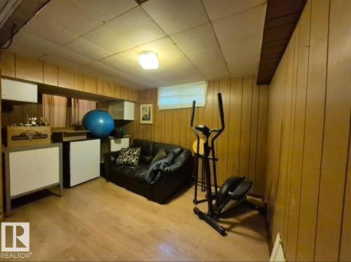 7920 Argyll Road, Edmonton, AB - Indoor