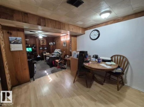 7920 Argyll Road, Edmonton, AB - Indoor