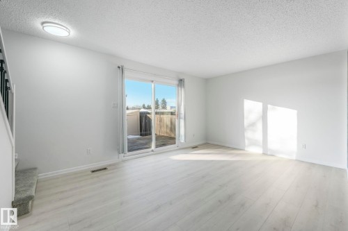 2625 135 Avenue, Edmonton, AB - Indoor Photo Showing Other Room