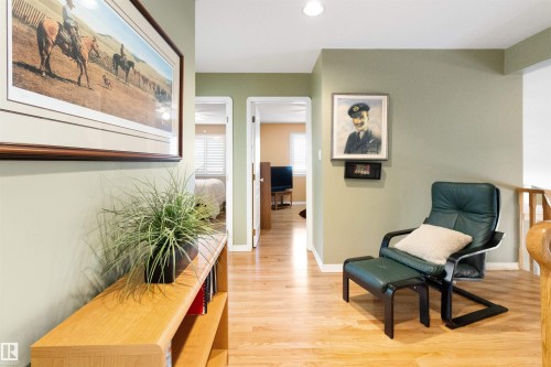 Sitting room with light wood-type flooring and recessed lighting - 519 Buchanan Road, Edmonton, AB - Indoor Photo Showing Other Room