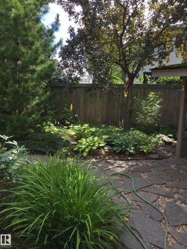 View of fenced yard - 519 Buchanan Road, Edmonton, AB - Outdoor