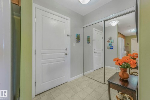 415 530 Hooke Road, Edmonton, AB - Indoor Photo Showing Other Room