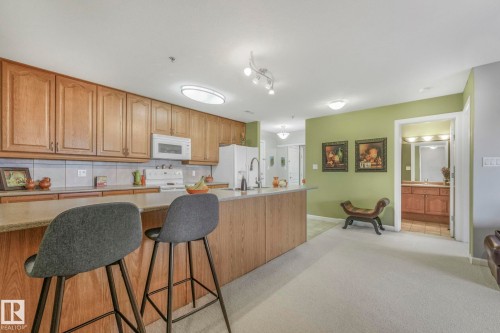 415 530 Hooke Road, Edmonton, AB - Indoor