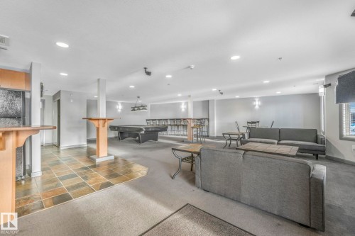 415 530 Hooke Road, Edmonton, AB - Indoor