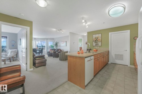 415 530 Hooke Road, Edmonton, AB - Indoor