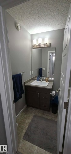 5422 Crabapple Loop, Edmonton, AB - Indoor Photo Showing Bathroom