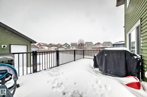 5422 Crabapple Loop, Edmonton, AB - Outdoor With Exterior