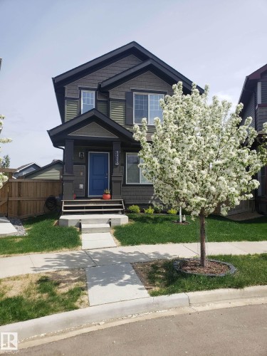 5422 Crabapple Loop, Edmonton, AB - Outdoor With Facade