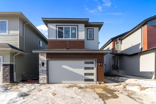 8916 Mayday Way, Edmonton, AB - Outdoor