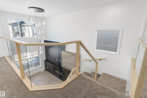 8916 Mayday Way, Edmonton, AB - Indoor Photo Showing Other Room