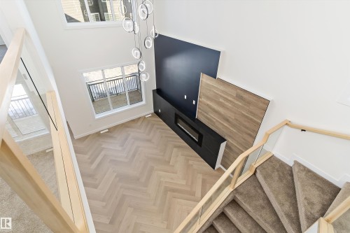 8916 Mayday Way, Edmonton, AB - Indoor Photo Showing Other Room