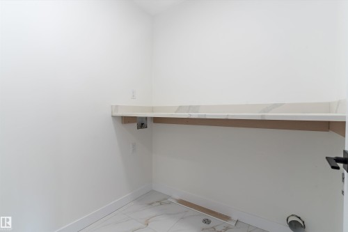 8916 Mayday Way, Edmonton, AB - Indoor