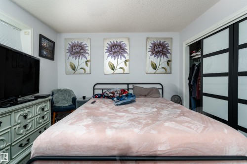 514 River Point(E), Edmonton, AB - Indoor Photo Showing Bedroom