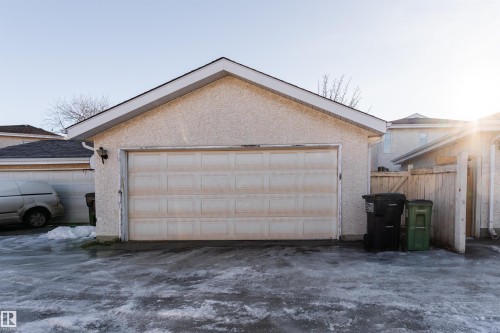 514 River Point(E), Edmonton, AB - Outdoor