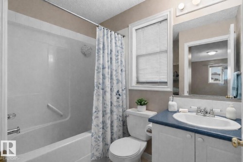 4804 147 Avenue, Edmonton, AB - Indoor Photo Showing Bathroom