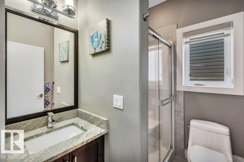 3235 16 Avenue, Edmonton, AB - Indoor Photo Showing Bathroom