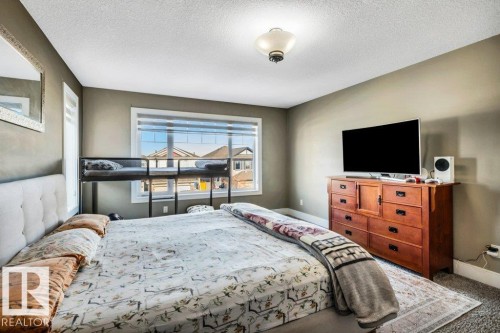 3235 16 Avenue, Edmonton, AB - Indoor Photo Showing Bedroom