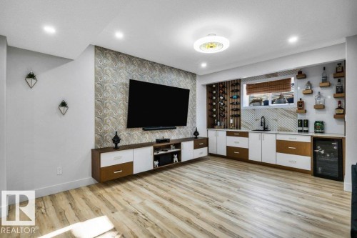 3235 16 Avenue, Edmonton, AB - Indoor