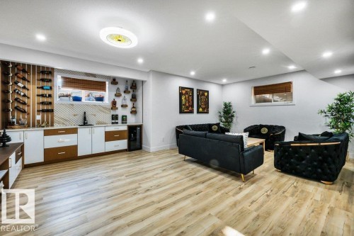 3235 16 Avenue, Edmonton, AB - Indoor