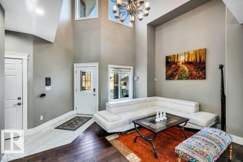 3235 16 Avenue, Edmonton, AB - Indoor