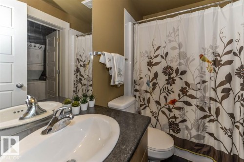 203 10518 113 Street, Edmonton, AB - Indoor Photo Showing Bedroom