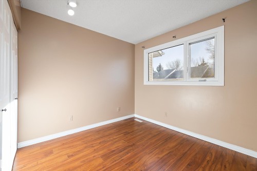 17423 92 Avenue, Edmonton, AB - Indoor Photo Showing Other Room