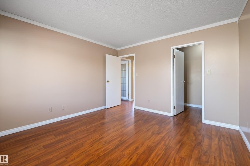 17423 92 Avenue, Edmonton, AB - Indoor Photo Showing Other Room