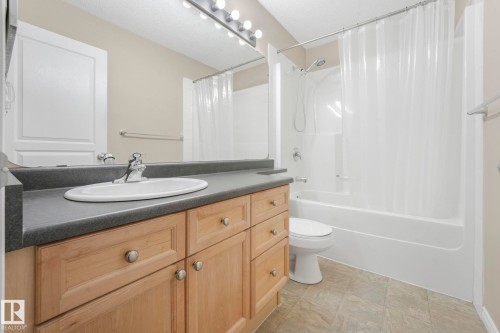 119 Brintnell Boulevard, Edmonton, AB - Indoor Photo Showing Bathroom