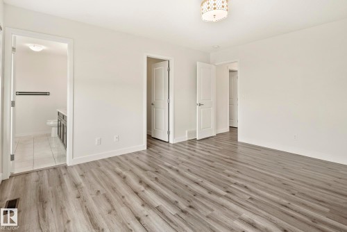 5404 22 Avenue, Edmonton, AB - Indoor Photo Showing Other Room