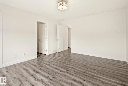 5404 22 Avenue, Edmonton, AB - Indoor Photo Showing Other Room