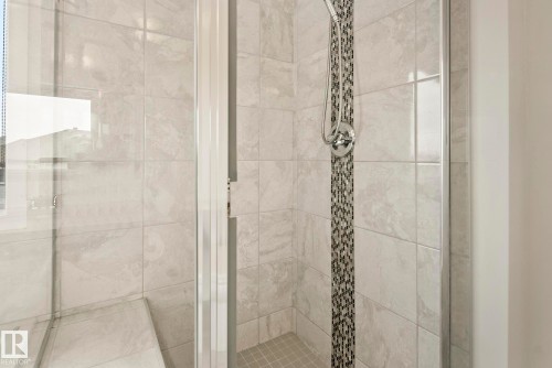 5404 22 Avenue, Edmonton, AB - Indoor Photo Showing Bathroom